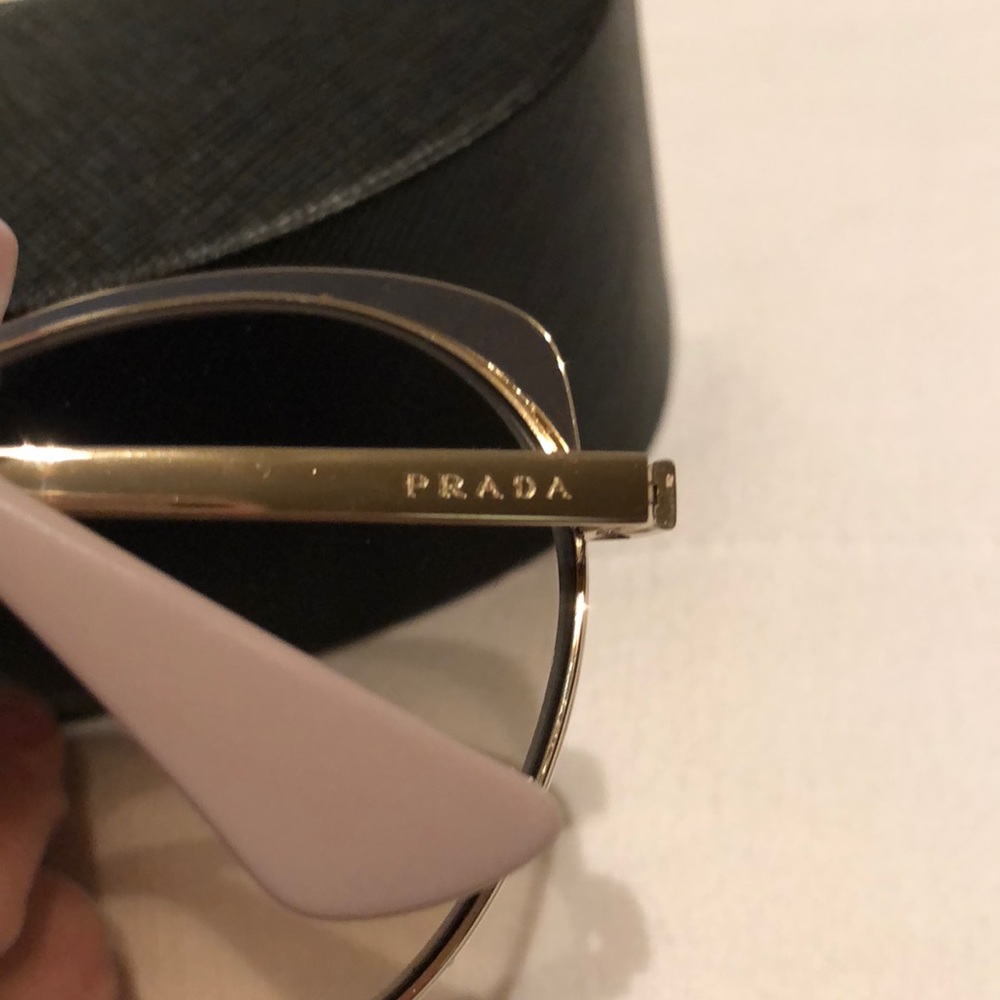 PRADA Sunglasses ๐ถ - Picture 4 of 5
